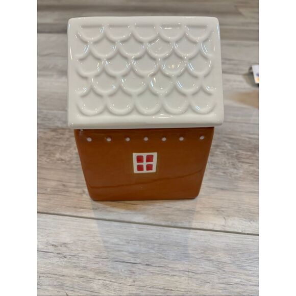 Target Bullseye Gingerbread House Cookie Jar and Peppermint Light Up Christmas T - Picture 5 of 8